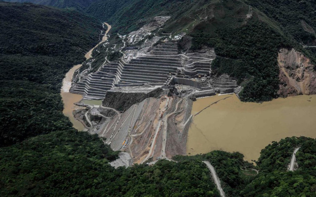 Lạnh sống lưng với đập thủy điện lớn nhất Colombia dọa vỡ - Ảnh 2.
