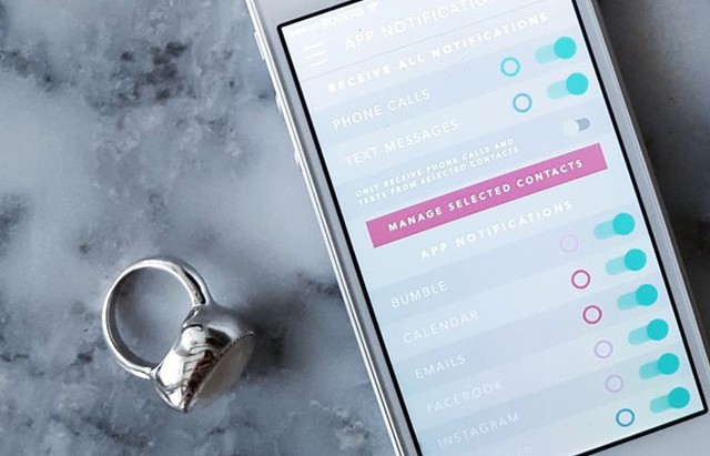 Nhẫn thông minh có thể kết nối và quản lý smartphone