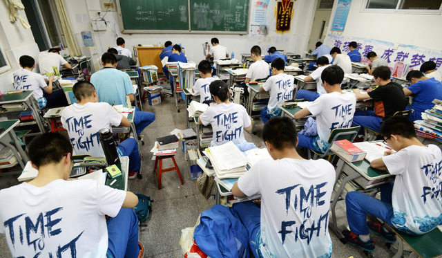 Trung Quốc dùng trí tuệ nhân tạo chấm bài luận của học sinh - Ảnh 2.
