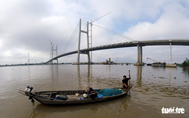 Dời ngày khánh thành cầu Cao Lãnh đến 27-5 - Ảnh 1.