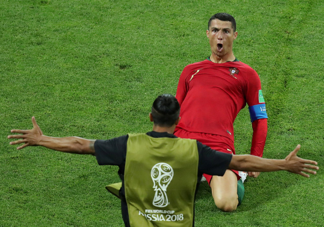 Này, hãy ghét Ronaldo đến tận cùng có thể! - Ảnh 1.