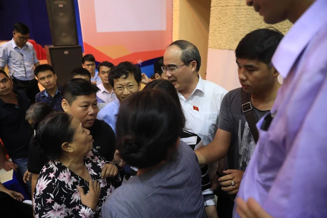 Bí thư Nguyễn Thiện Nhân: Thành phố không gạt bà con Thủ Thiêm - Ảnh 8. Bí thư Nguyễn Thiện Nhân: Thành phố không gạt bà con Thủ Thiêm - Ảnh 8.