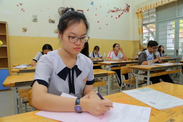 Đề văn THPT quốc gia 2018 hỏi về tiềm lực kinh tế Việt Nam - Ảnh 1.