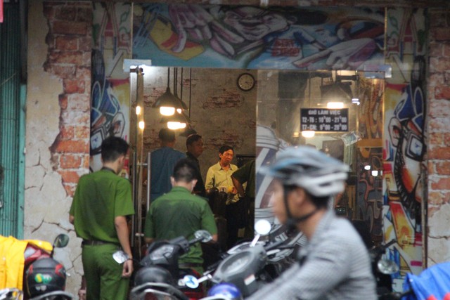 Trích xuất camera truy tìm nhóm người đâm chết thợ hớt tóc - Ảnh 1.