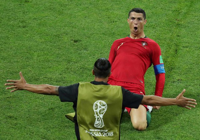 Những khoảnh khắc tràn đầy cảm hứng thể thao vòng bảng World Cup - Ảnh 18.