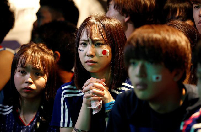 HLV Nhật hối tiếc trong sự tức giận của cổ động viên nhà - Ảnh 2.
