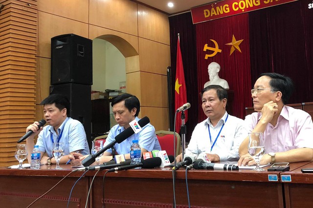 Hà Nội họp khẩn vụ lộ đề văn tuyển sinh lớp 10 - Ảnh 1. Hà Nội họp khẩn vụ lộ đề văn tuyển sinh lớp 10 - Ảnh 1.