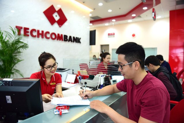 Cổ phiếu Techcombank tăng trở lại - Ảnh 2.