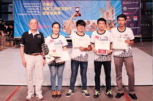 Khối ngành xây dựng, kiến trúc và mỹ thuật năm 2018 tại Duy Tân - Ảnh 2.