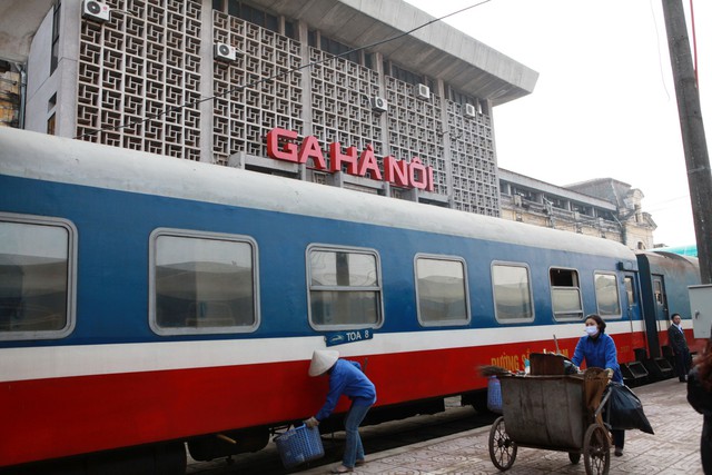 Đề nghị trợ giá để chạy lại 3 tuyến tàu khách thua lỗ - Ảnh 1.