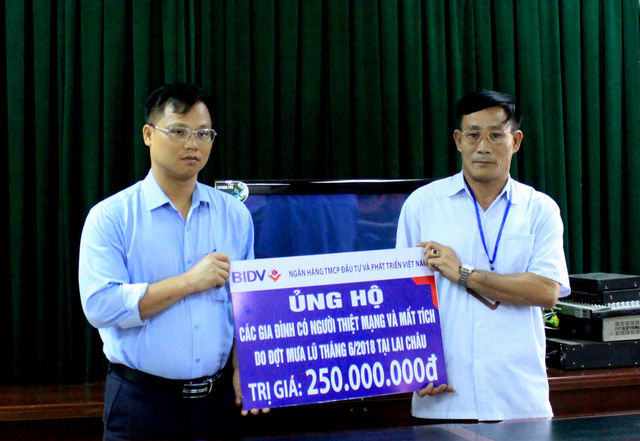 BIDV hỗ trợ gia đình các nạn nhân lũ quét tại Lai Châu, Hà Giang - Ảnh 1. BIDV hỗ trợ gia đình các nạn nhân lũ quét tại Lai Châu, Hà Giang - Ảnh 1.