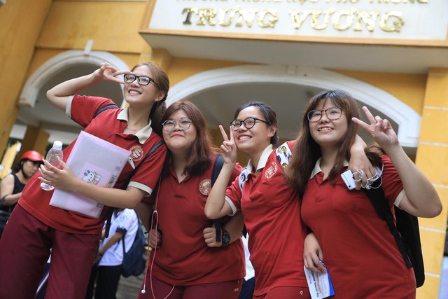 Phụ trang Cùng bạn chọn trường phát hành đợt cuối - Ảnh 1.