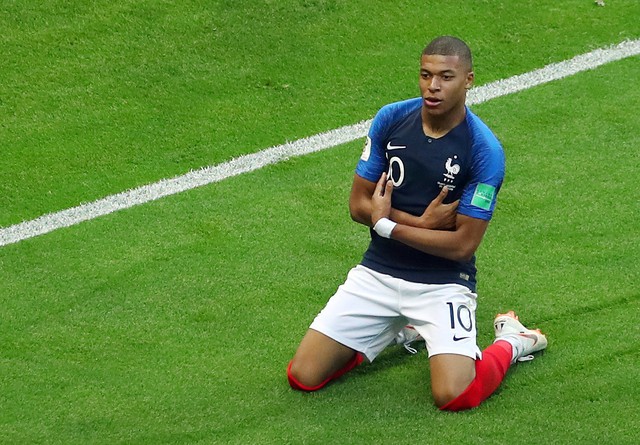 Bóng đá biến Mbappe thành ngôi sao nhưng anh vẫn là Mbappe - Ảnh 3.