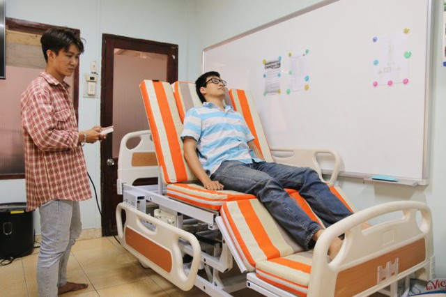Giường y tế đa năng made in Bách khoa - Ảnh 1.