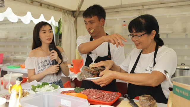 Phở... mua bao nhiêu  bán bấy nhiêu! - Ảnh 1.
