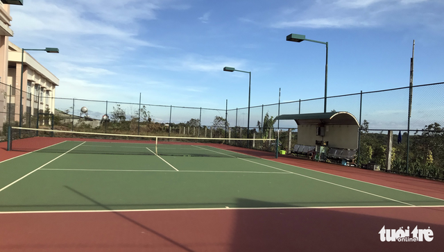 Huy động doanh nghiệp xây sân tennis phục vụ cán bộ xã - Ảnh 1. Huy động doanh nghiệp xây sân tennis phục vụ cán bộ xã - Ảnh 1.