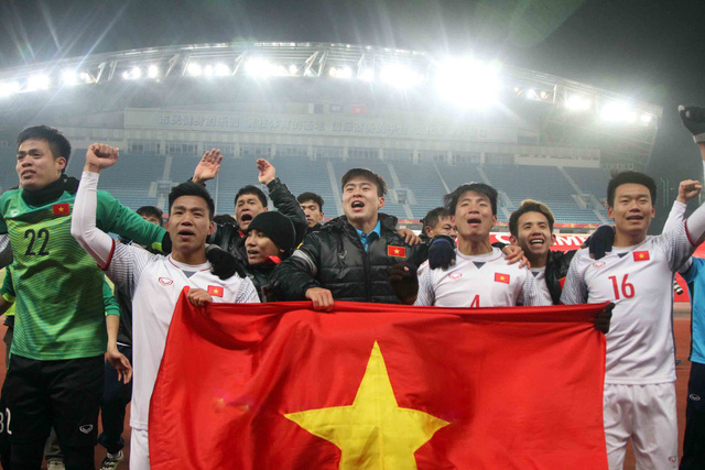 U-23 Việt Nam xúc động mãnh liệt sau trận thắng Qatar - Ảnh 2.