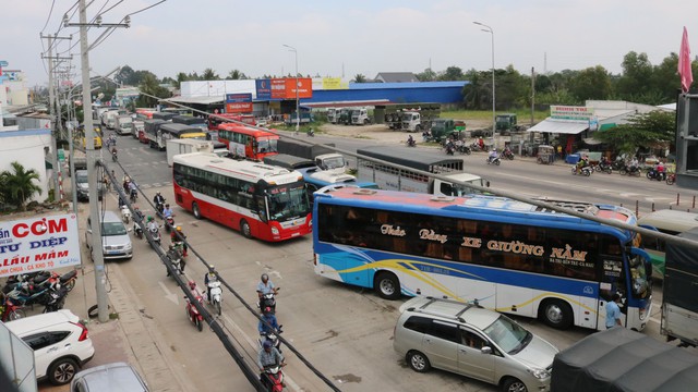 Chủ tịch Cần Thơ nói về yêu cầu BOT Cần Thơ - Phụng Hiệp xả trạm - Ảnh 1.