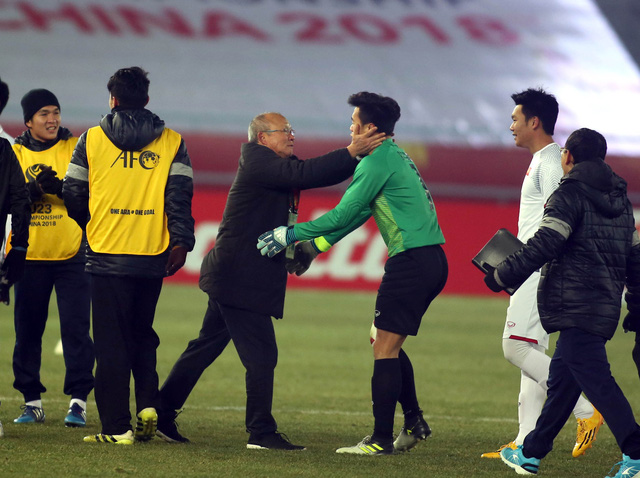 U-23 Việt Nam xúc động mãnh liệt sau trận thắng Qatar - Ảnh 3.