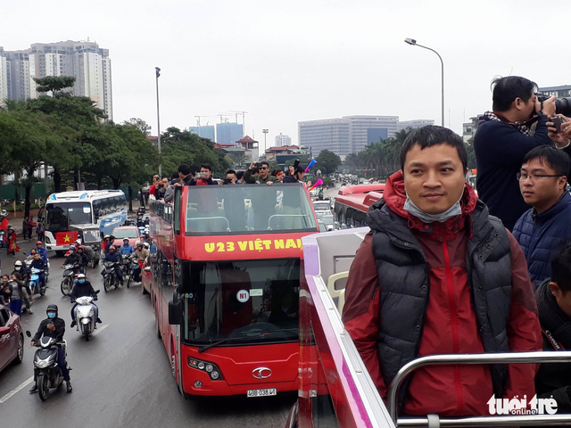 news - Tường thuật trực tiếp lễ đón đội tuyển U23 Việt Nam trở về nước Xe-bus-3-1517109801736-1517109844104