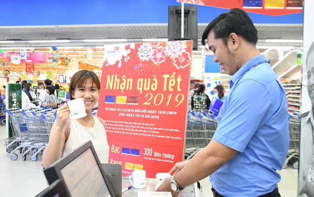 Hàng triệu phần quà tết đã đến tay khách hàng thành viên Co.opmart - Ảnh 2. Hàng triệu phần quà tết đã đến tay khách hàng thành viên Co.opmart - Ảnh 2.