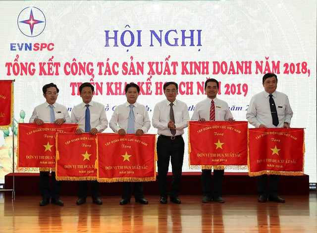 Năm 2018, lượng điện EVNSPC cung ứng điện cho miền Nam tăng 10,51% - Ảnh 2. Năm 2018, lượng điện EVNSPC cung ứng điện cho miền Nam tăng 10,51% - Ảnh 2.