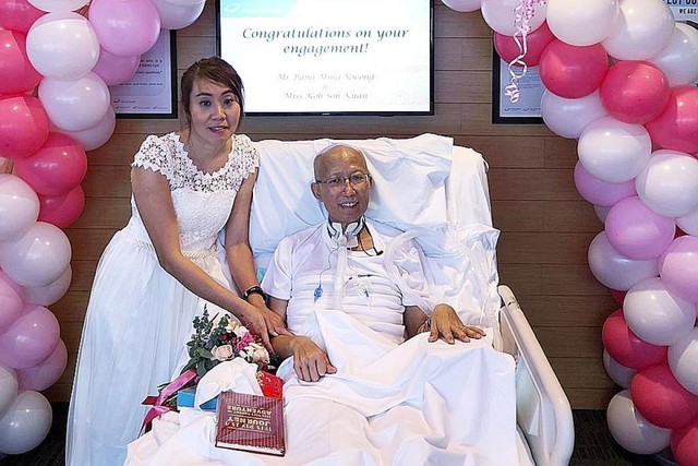Một chuyện tình đẹp làm dân Singapore rơi lệ - Ảnh 2. Một chuyện tình đẹp làm dân Singapore rơi lệ - Ảnh 2.