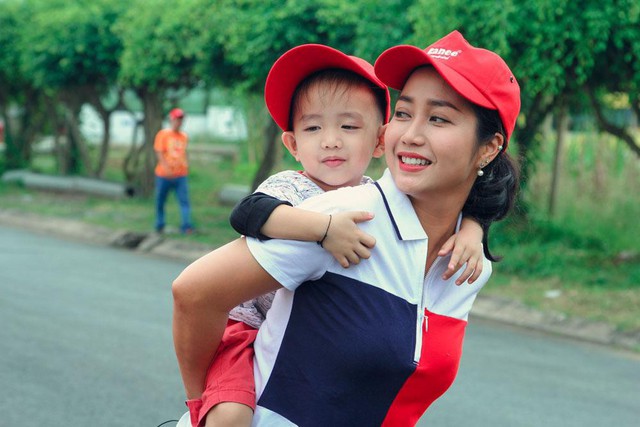 Thí sinh ‘Biệt Tài Tí Hon’ khám phá nhà máy tinh luyện dầu ăn từ cá - Ảnh 7.