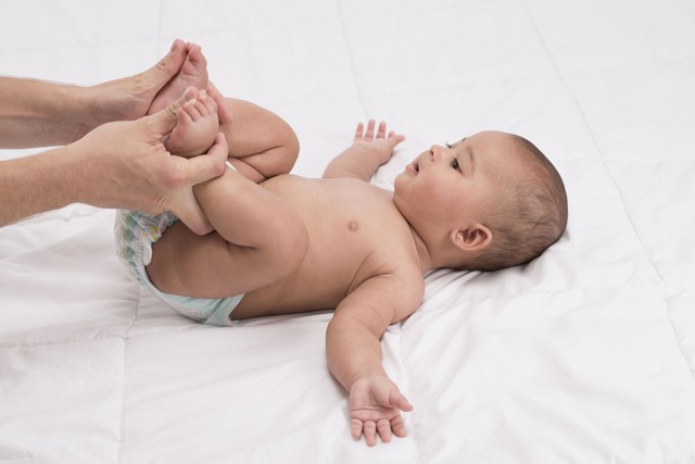 Táo bón ở trẻ dưới một tuổi - Ảnh 1.