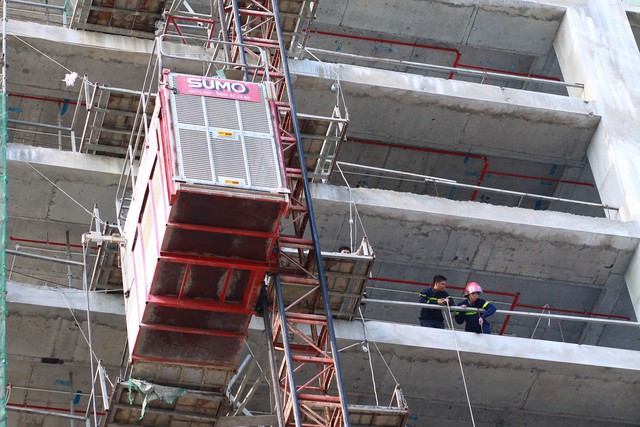Cháy tòa nhà DITP TOWER đang thi công ở Đà Nẵng - Ảnh 5.