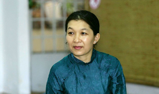 Từ lời dạy ráng giữ áo dài - Ảnh 1.