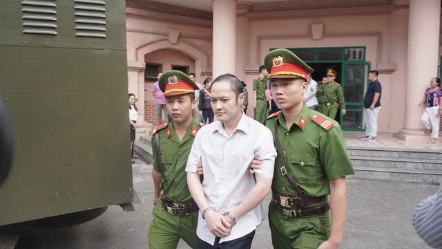 Nhờ xem điểm 13 thí sinh, cựu phó giám đốc sở tự thấy sai nhưng không phạm tội - Ảnh 3.