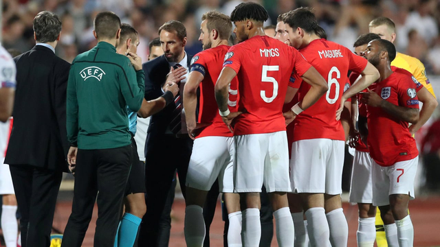 UEFA và cuộc chiến chống phân biệt chủng tộc - Ảnh 1.
