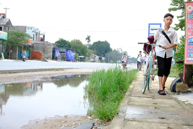 19km quốc lộ, 2 năm có 31 người chết vì tai nạn - Ảnh 1.