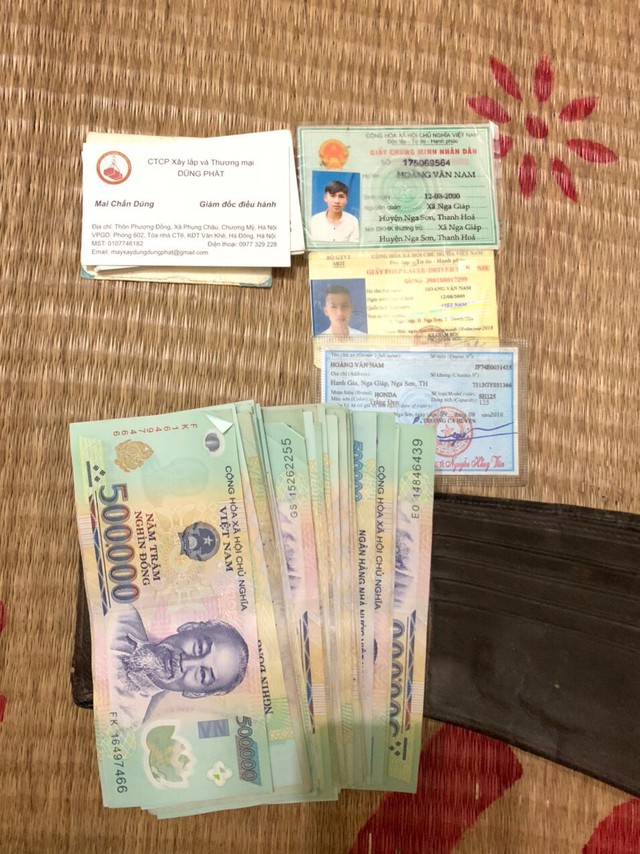 Cảnh sát giao thông tìm chủ nhân chiếc ví có 20 triệu đồng - Ảnh 1.