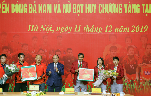 Thủ tướng đón các nhà vô địch: Đây là chiến thắng của tinh thần Việt Nam  - Ảnh 3.
