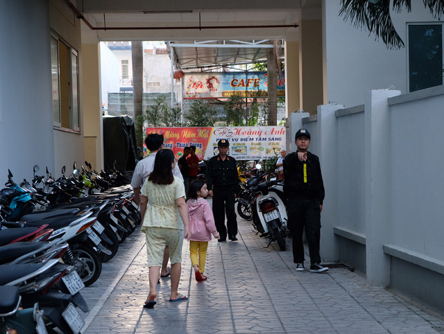 Công an khám xét trụ sở Công ty Sông Đà Nha Trang - Ảnh 2. Công an khám xét trụ sở Công ty Sông Đà Nha Trang - Ảnh 2.