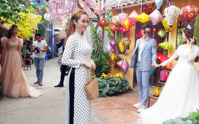 Góc phố xuân Tây Đô - Ảnh 1.