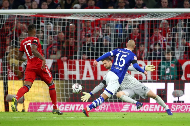 Đè bẹp Schalke, Bayern còn kém Dortmund 5 điểm - Ảnh 2. Đè bẹp Schalke, Bayern còn kém Dortmund 5 điểm - Ảnh 2.