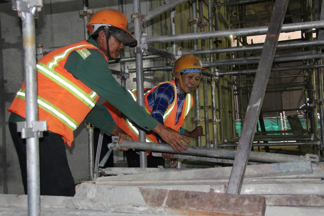 Metro số 1 sẽ vận hành trước tháng 10 năm 2020 - Ảnh 2. Metro số 1 sẽ vận hành trước tháng 10 năm 2020 - Ảnh 2.