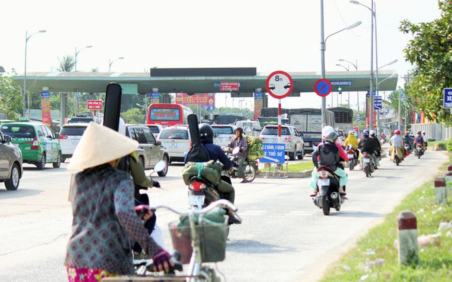 Yêu cầu kiểm tra, giám sát 11 trạm thu phí trên toàn quốc - Ảnh 1.