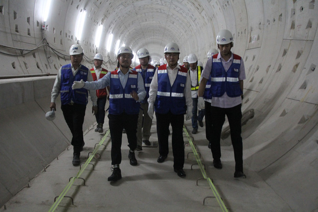 Bí thư Nguyễn Thiện Nhân: Khai thác hiệu quả quỹ đất quanh metro - Ảnh 2. Bí thư Nguyễn Thiện Nhân: Khai thác hiệu quả quỹ đất quanh metro - Ảnh 2.