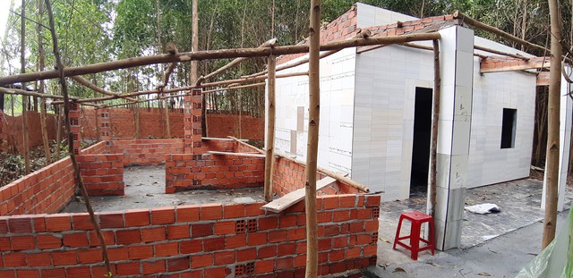 Ồ ạt xây công trình trái phép đón đầu dự án - Ảnh 1.