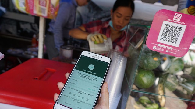 Tô canh bún, hộp bánh cuốn giờ cũng có thể quét QR - Ảnh 2.