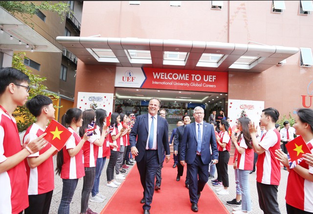 Đâu là lý do học sinh thời 4.0 chuộng đại học song ngữ quốc tế - Ảnh 1.