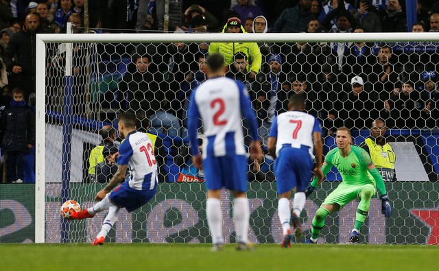 VAR ‘nổ’ trong hiệp phụ, Porto hạ AS Roma vào tứ kết Champions League - Ảnh 4. VAR ‘nổ’ trong hiệp phụ, Porto hạ AS Roma vào tứ kết Champions League - Ảnh 4.
