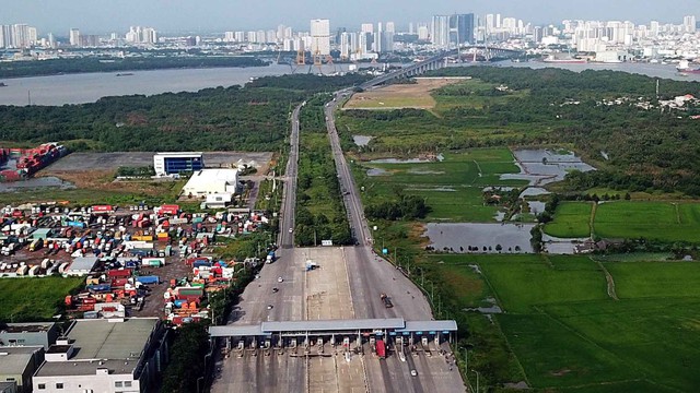 Tháo điểm nghẽn hạ tầng, các bộ đồng tình nhiều đề xuất quan trọng của TP.HCM - Ảnh 4. Tháo điểm nghẽn hạ tầng, các bộ đồng tình nhiều đề xuất quan trọng của TP.HCM - Ảnh 4.