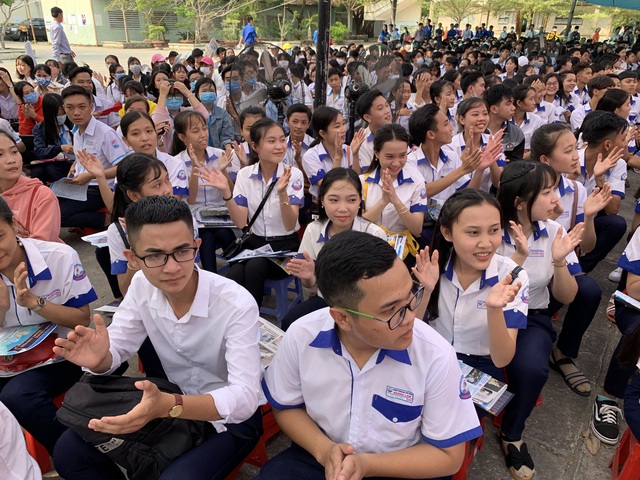 ĐH Y khoa Phạm Ngọc Thạch chỉ xét tuyển thí sinh hạnh kiểm khá trở lên - Ảnh 1.