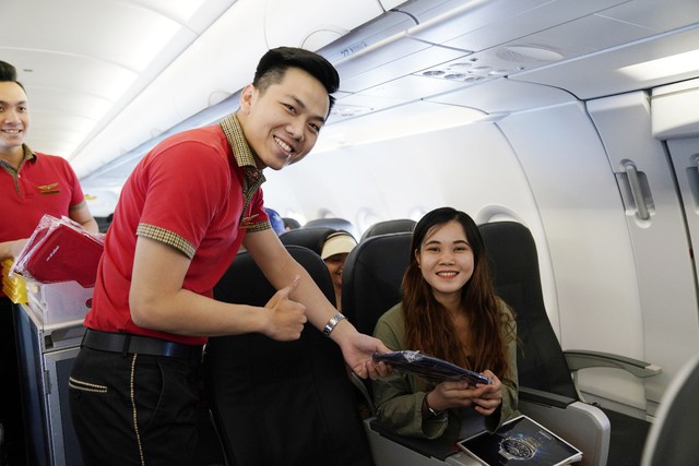 Vietjet ‘diễu hành’ tại Cần Thơ, chào 5 đường bay mới - Ảnh 6. Vietjet ‘diễu hành’ tại Cần Thơ, chào 5 đường bay mới - Ảnh 6.