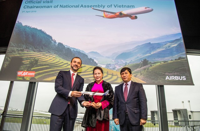 Vietjet nhận bàn giao máy bay thế hệ mới A321neo - Ảnh 2. Vietjet nhận bàn giao máy bay thế hệ mới A321neo - Ảnh 2.